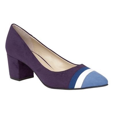 Blue 'Gamma' pointed toe courts
